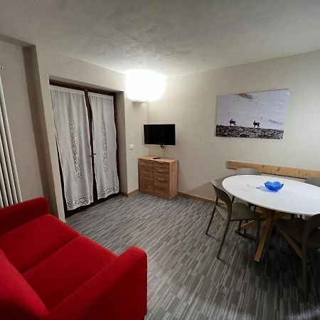 Niblet Apartment Sauze D'Oulx Bagian luar foto